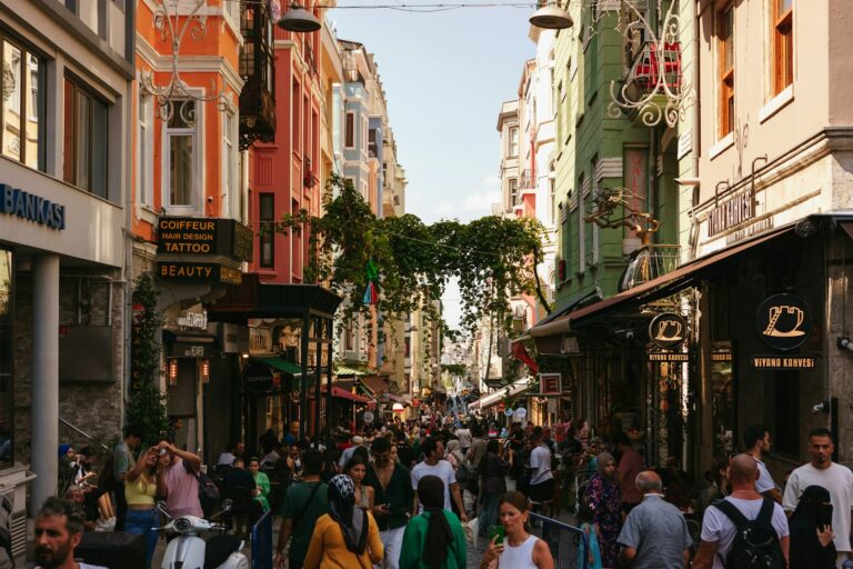 How to Explore Istanbul’s Diverse Architectural Eras?